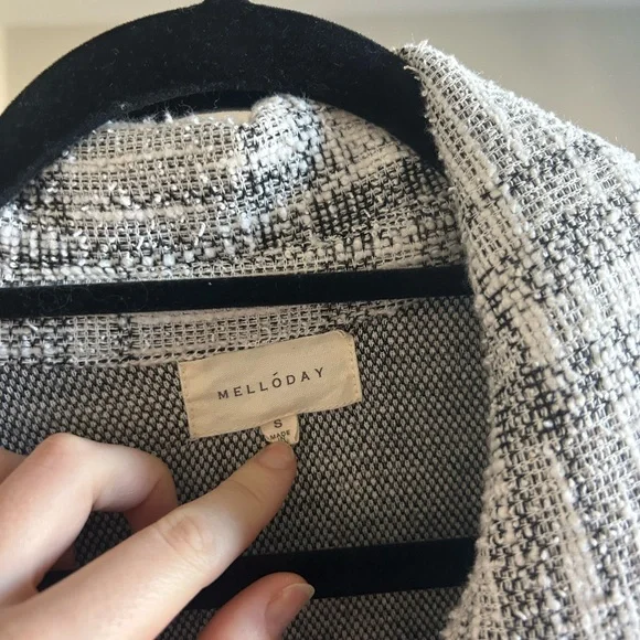 Spring Coat - Picture 2 of 3